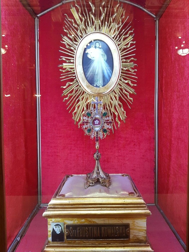 Divina Misericordia - Oh Que Grande Es Tu Bondad Senor Jesus