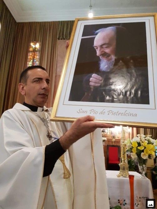 Santo Padre Pío - Padre Fernando Abram Lo Amo Dios Le Conserve La Salud Siempr